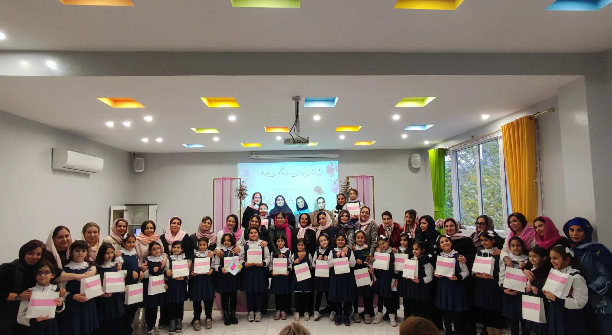 نقش مادر در موفقیت دانش آموزان-روشنگران